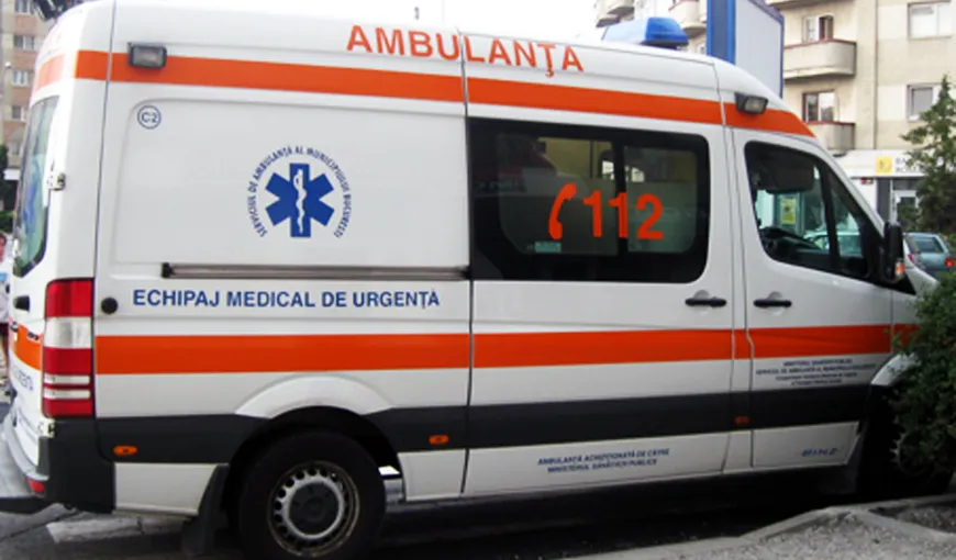 Patronul unei terase din Mamaia a încercat să împiedice un control al OPC şi a spart un pahar în cap, ajungând la spital