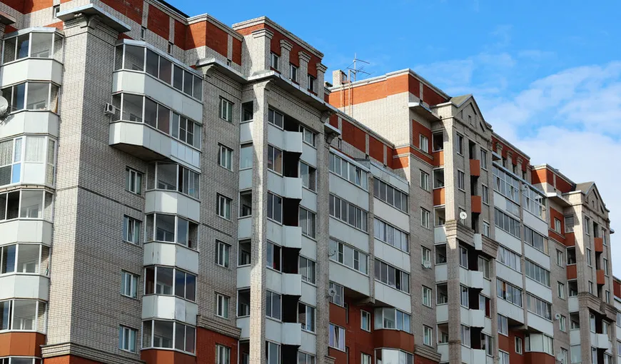 Numărul de locuinţe terminate a scăzut cu 13% în primele trei luni. Cele mai mari scăderi, în Moldova şi în Bucureşti