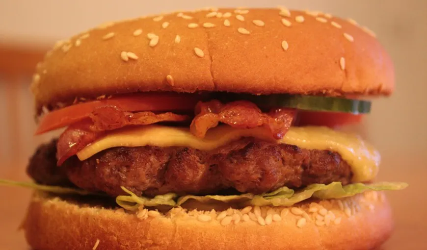 Un adolescent a mâncat doi ani doar de la McDonald’s. CUM arată acum FOTO