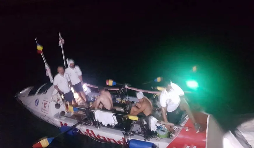Record românesc pe Marea Neagră. 1.200 km parcurşi în 11 zile, într-o barcă cu vâsle