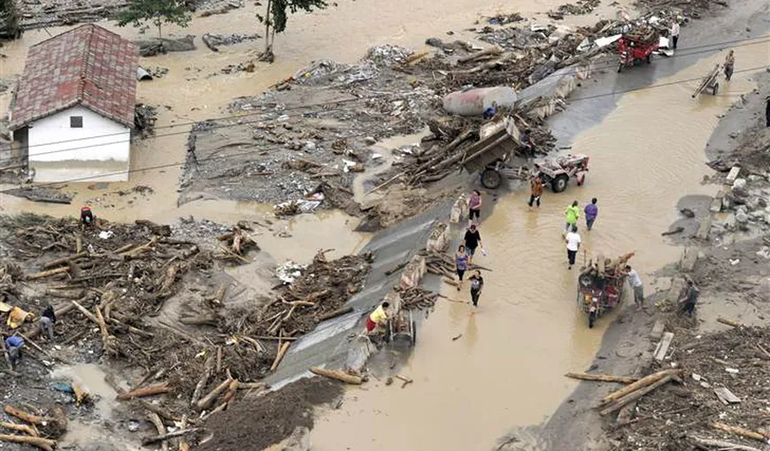 China se confruntă cu noi alunecări de teren. Cel puţin 93 de persoane sunt date dispărute