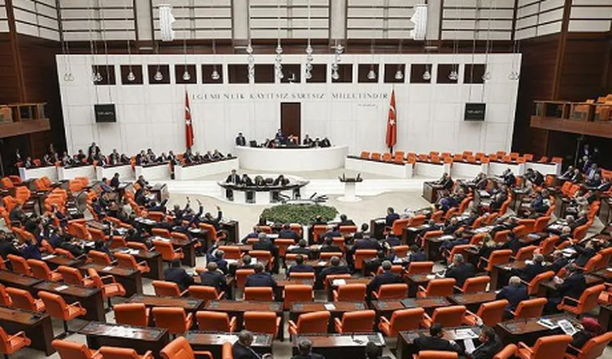 Parlamentul turc ratifică desfăşurarea de trupe în Qatar şi antrenarea forţelor de jandarmerie din emirat