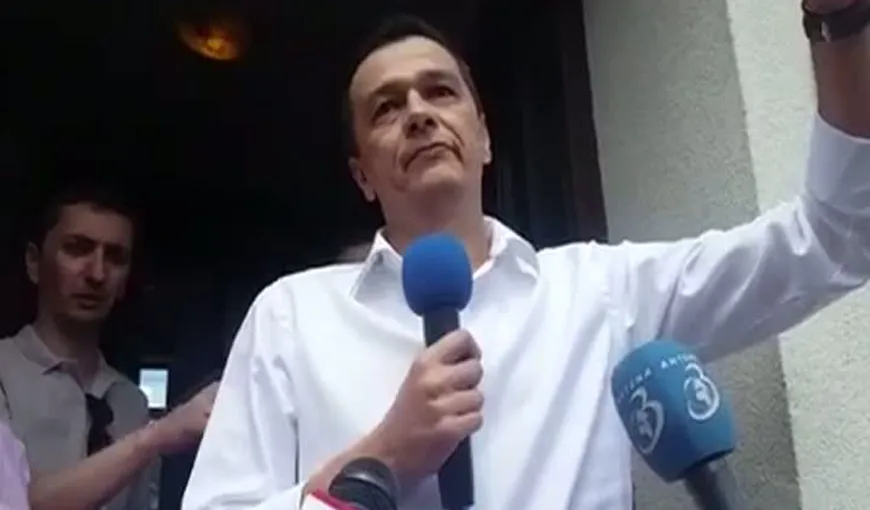 Sorin Grindeanu, aşteptat la sediul PSD Timiş de câteva sute de susţinători care au scandat „Jos, Dragnea”