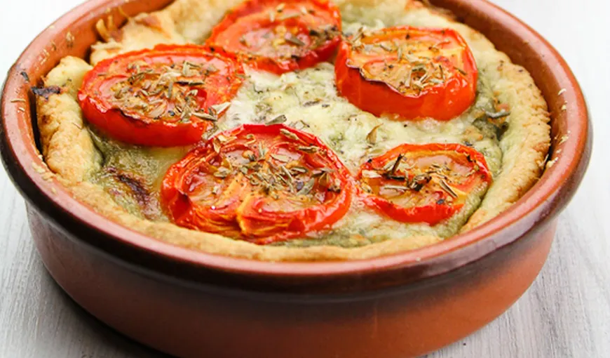 Tartă grecească cu roşii, preparată după reţeta lui Jamie Oliver