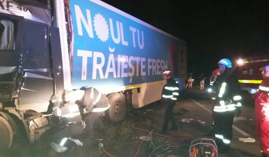 Accident teribil pe DN 2, în Bacău. Un şofer mort, alţi doi sunt răniţi grav