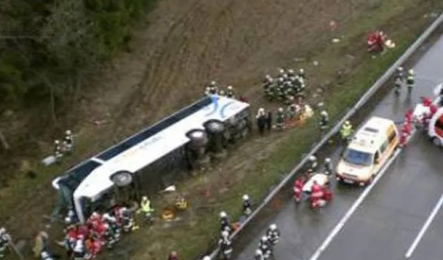 Accident tragic în Serbia! O persoană a murit şi alte 25 au fost rănite după ce un autocar polonez s-a răsturnat în nordul Serbiei