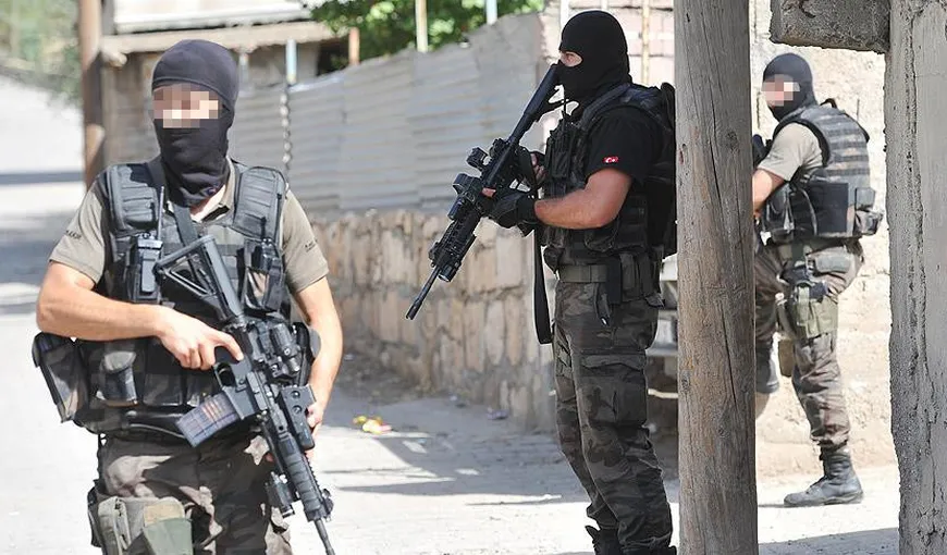 Operaţiune antiteroristă de amploare în Turcia: Poliţia a arestat 44 de suspecţi