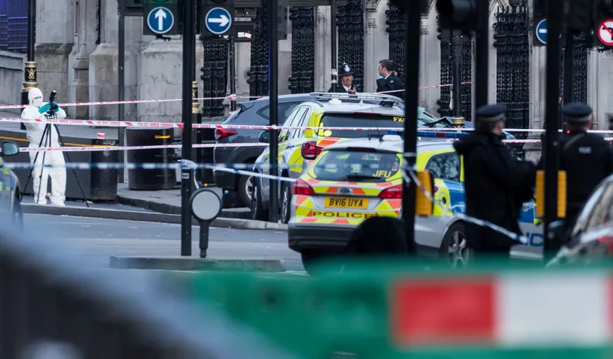Patru islamişti acuzaţi de activităţi teroriste au fost arestaţi în Marea Britanie