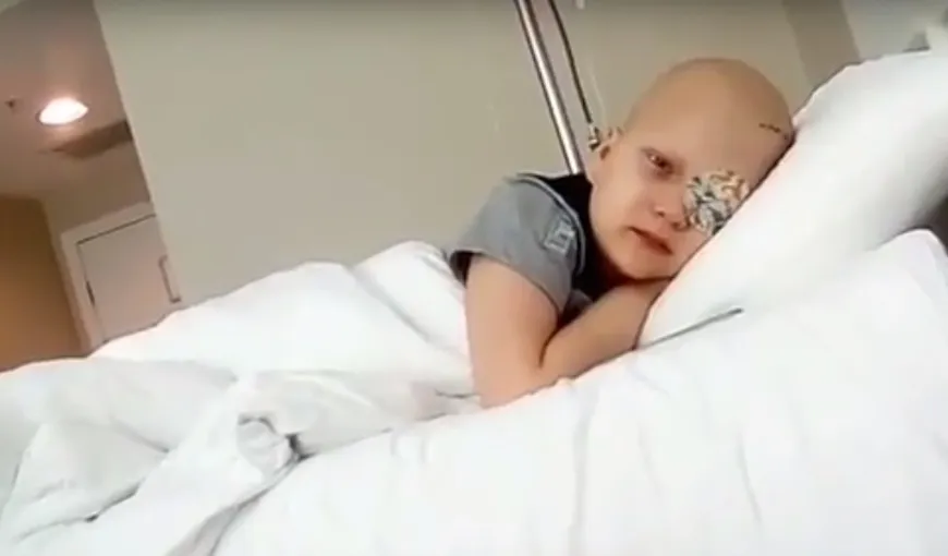 STRIGĂT DE AJUTOR: Un copil de 8 ani şi-a pierdut un ochi din cauza cancerului. Tumoarea nu a dispărut, se îndreaptă către creier