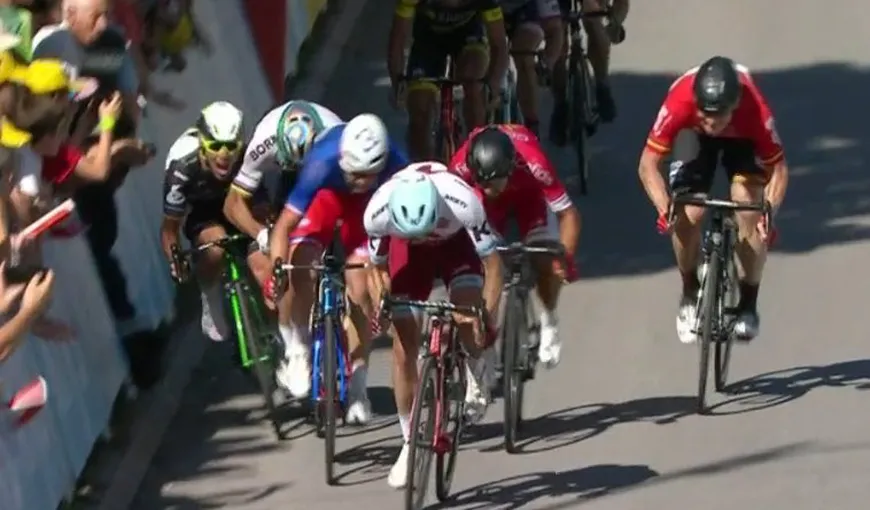 TURUL FRANŢEI 2017. Final dramatic de etapă, Cavendish a căzut pe linia de sprint, Sagan a fost exclus din Tur VIDEO