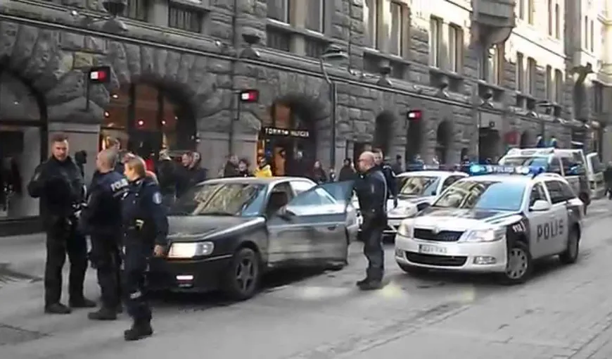 Momente de groază în Helsinki, Un bărbat a intrat cu maşina în mulţime