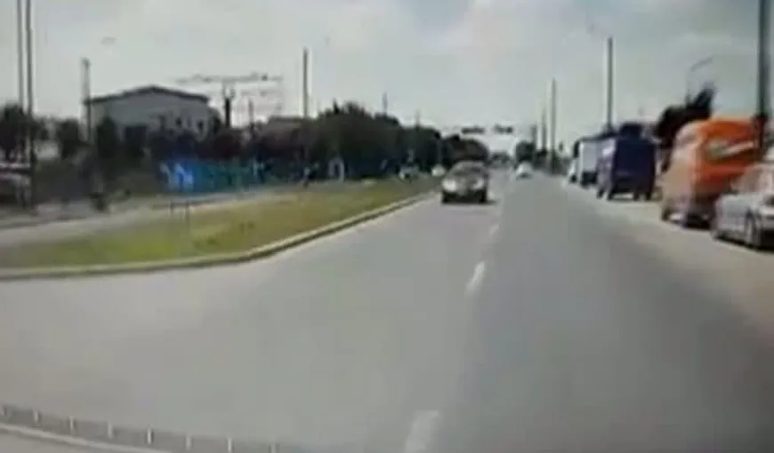 Şofer filmat în timp ce circula pe contrasens VIDEO
