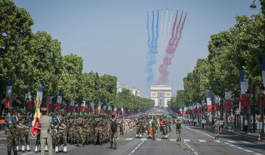 Trump şi-a încheiat vizita-fulger, după ce a asistat două ore la parada de pe Champs-Elysees