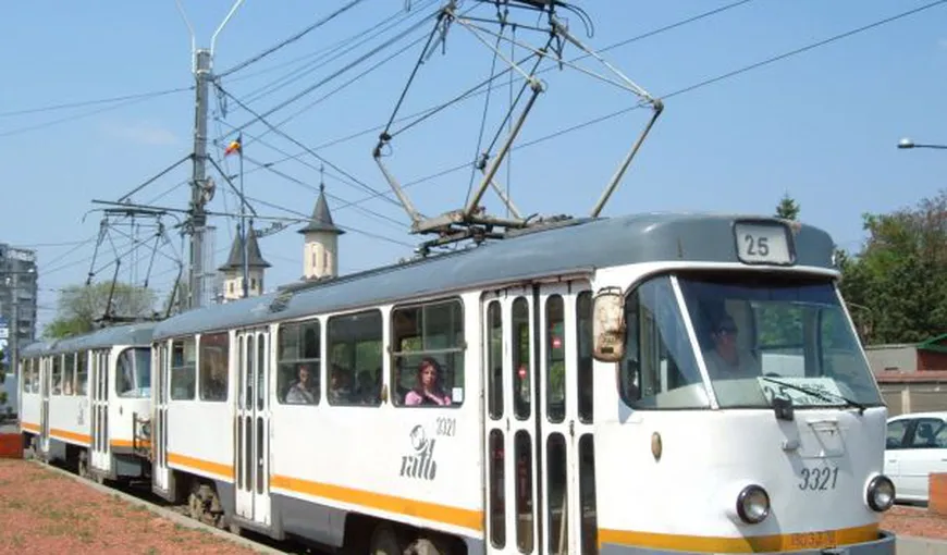 Un tramvai a luat foc pe Bulevardul Timişoara din Capitală