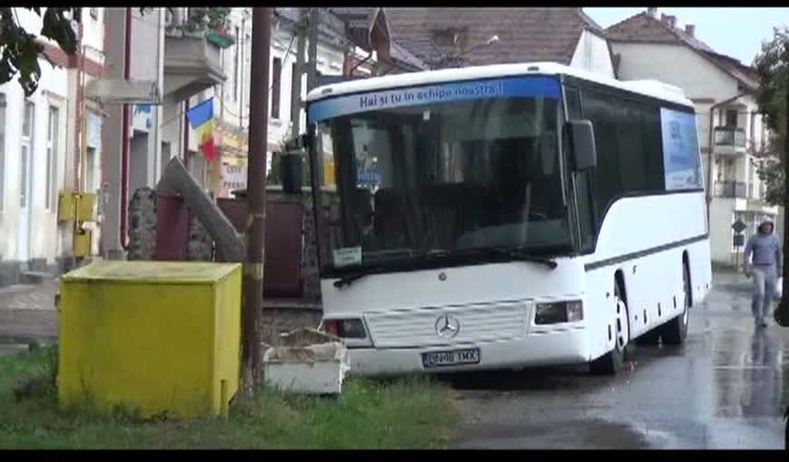 Autobuz cu 40 de pasageri implicat în accident