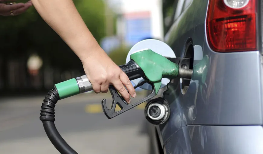Accizele la benzină şi motorină vor creşte semnificativ. Cu cât se va mări preţul carburanţilor, la pompă