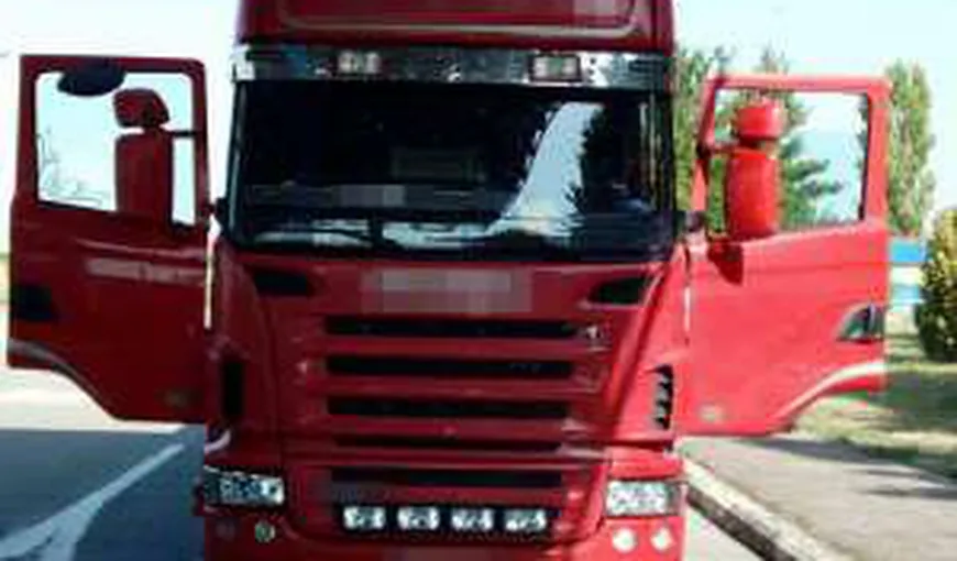 Poliţiştii de frontieră au descoperit un camion ce transporta calorifere furate din Franţa