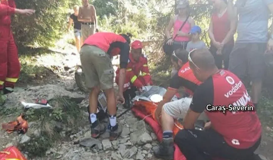 Distracţie încheiată tragic pe munte. Un tânăr de 19 ani a murit lângă Herculane