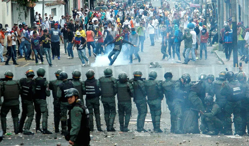 Proteste masive în Venezuela: Trump este pregătit să trimită armata dacă va fi „necesar”