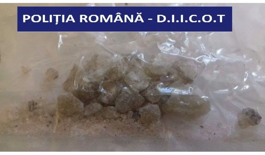 Poliţiştii din Arad au confiscat peste un kilogram de substanţe psihoactive de la traficanţii de droguri