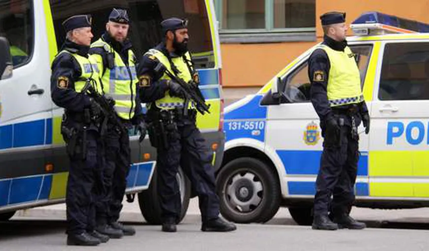 O maşină a intrat în mulţime, la Stockholm. Trei persoane au fost rănite
