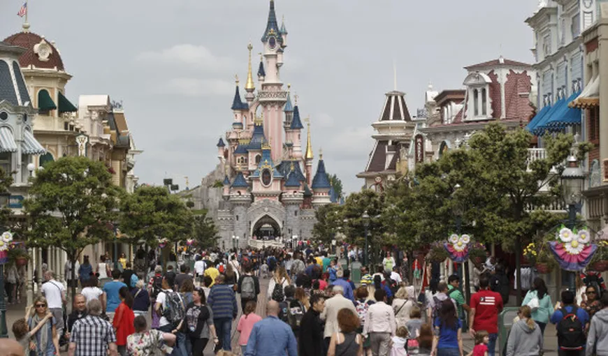 Disney îşi închide parcul tematic din China de frica virusului ucigaş