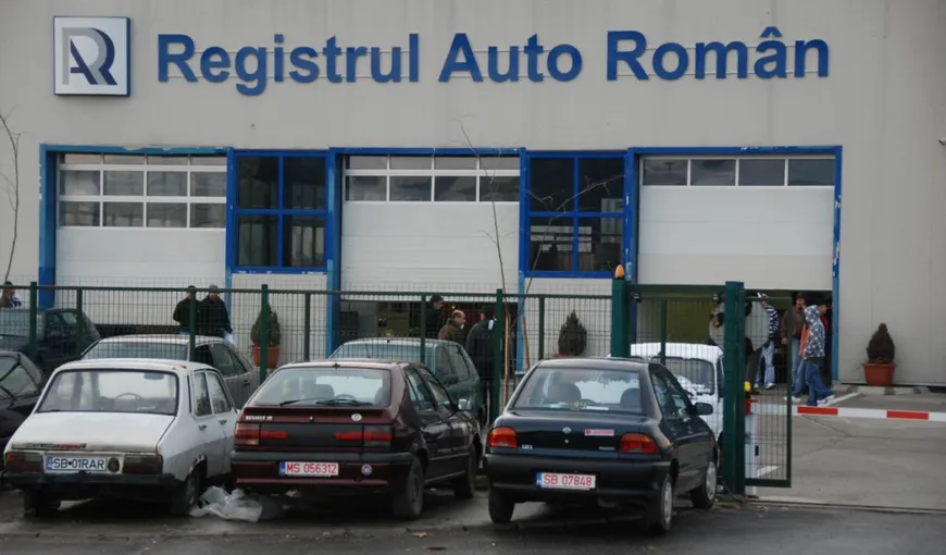 Programul cu publicul la Registrul Auto Român va fi prelungit astăzi; angajaţii instituţiei vor lucra şi sâmbătă