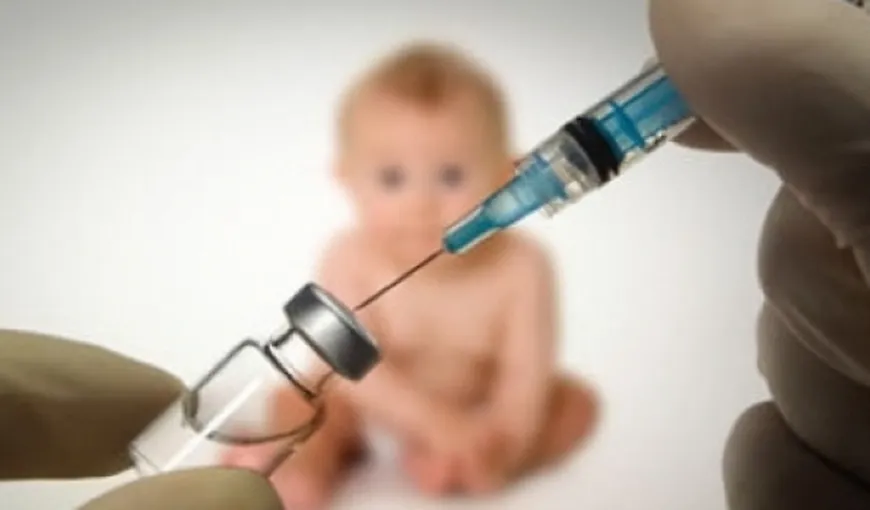 Refuzul părinţilor de a vaccina copilul, fără un motiv medical dovedit cu acte, îi poate aduce în faţa instanţei