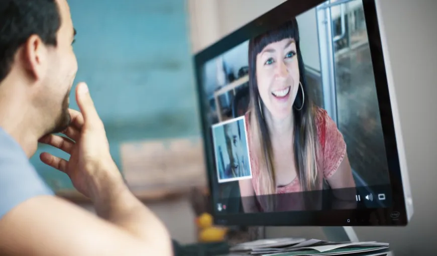 Poveste adevarată: Dragostea vine prin videochat