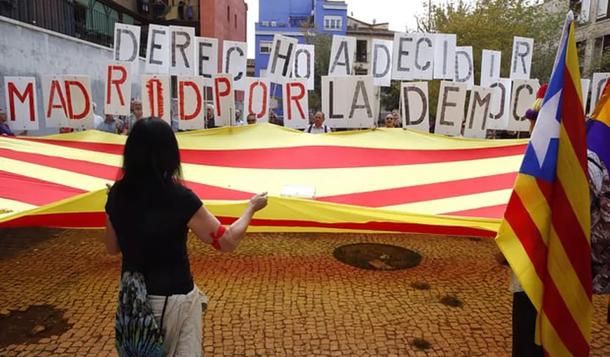 REFERENDUMUL din Catalonia: Poliţia spaniolă a sigilat peste jumătate din şcolile destinate secţiilor de votare