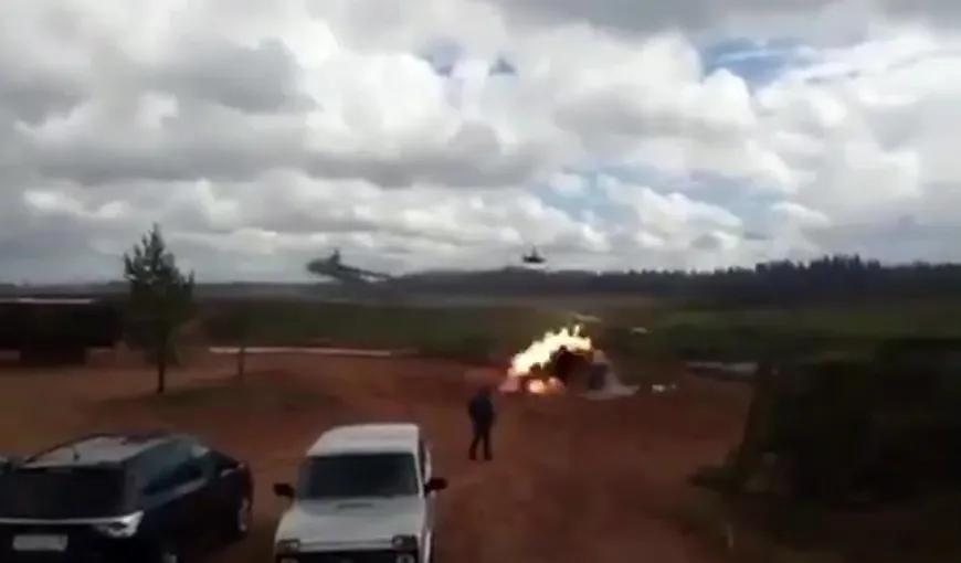 Ţinte civile la exerciţiul militar Rusia-Belarus. Un elicopter a tras o salvă în direcţia observatorilor, doi sunt răniţi VIDEO