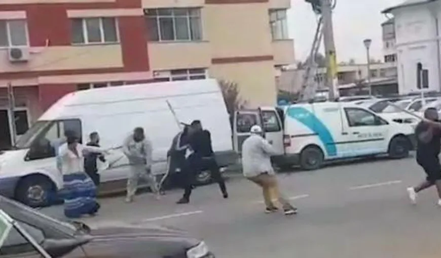 Poliţiştii au reţinut 19 persoane implicate în încăierarea colectivă din comuna Bascov
