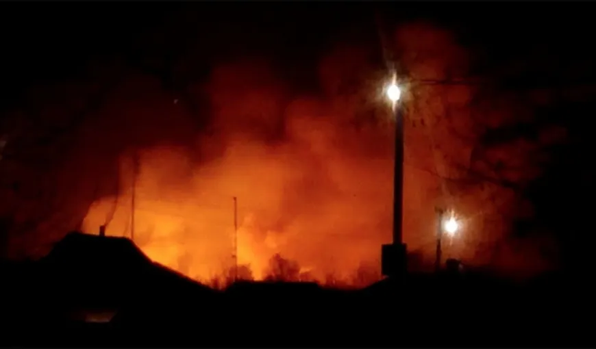Mii de persoane au fost evacuate în Ucraina după izbucnirea unui incendiu la unul din principalele depozite de muniţii din ţară