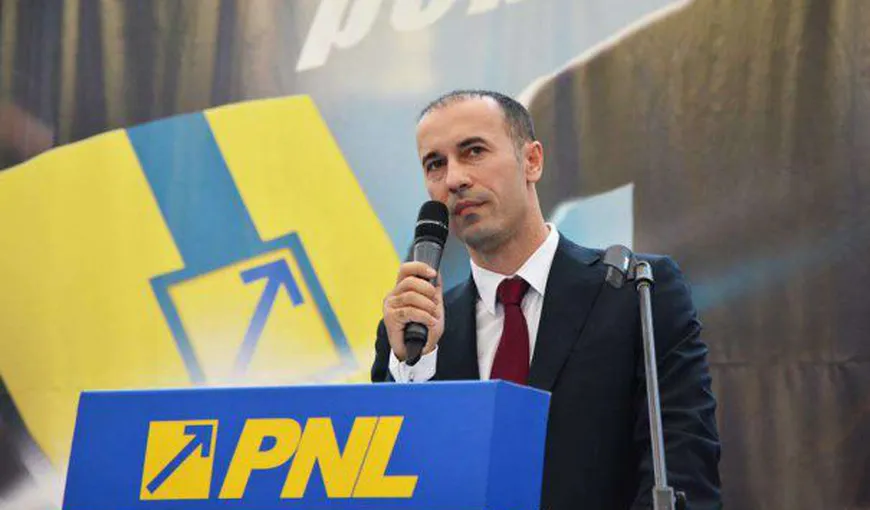 Iulian Dumitrescu, noul lider al senatorilor PNL