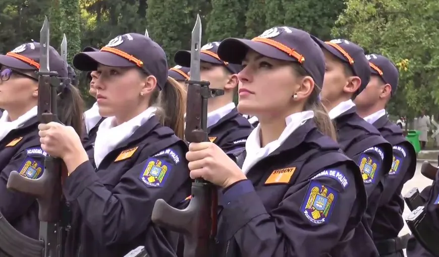 Bobocii de la Academia de Poliţie au depus jurământul VIDEO
