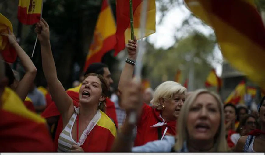 Mii de oameni au demonstrat, sâmbătă, la Barcelona în favoarea unităţii Spaniei şi împotriva referendumului de independenţă