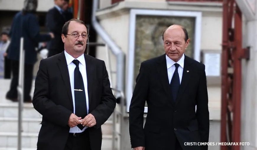 Inginerie financiară marca Mircea Băsescu. Fratele fostului preşedinte devine milionar după ce a băgat în faliment o celebră fabrică