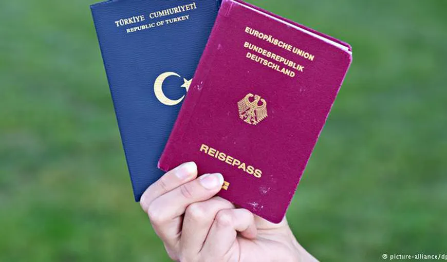 Turci cu paşapoarte diplomatice au primit azil în Germania după puciul eşuat