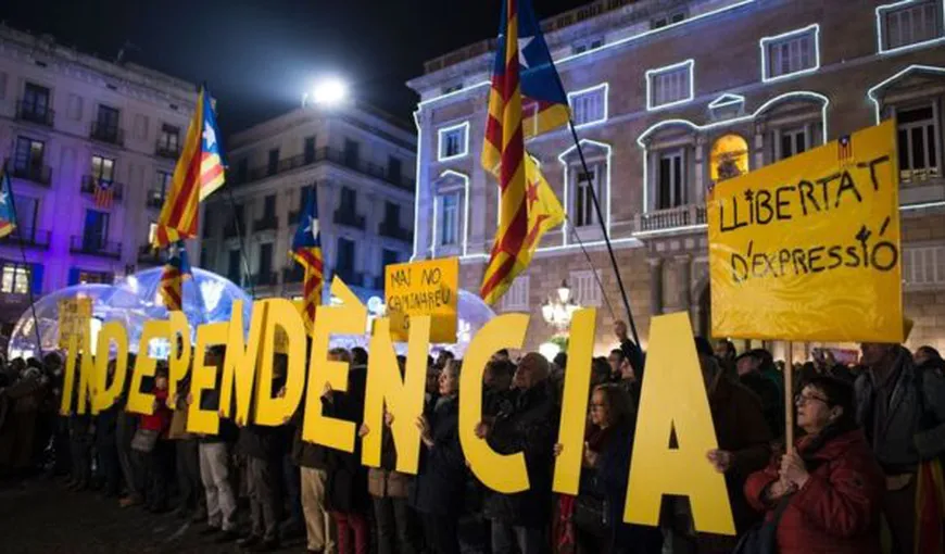 Referendum în Catalonia: Alegătorii au ocupat secţiile de votare, pentru garantarea votului