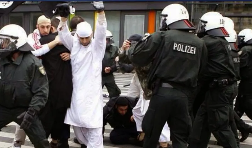 Cinci indivizi au recrutat luptători străini în Germania pentru Statul Islamic. Bărbaţii au fost arestaţi