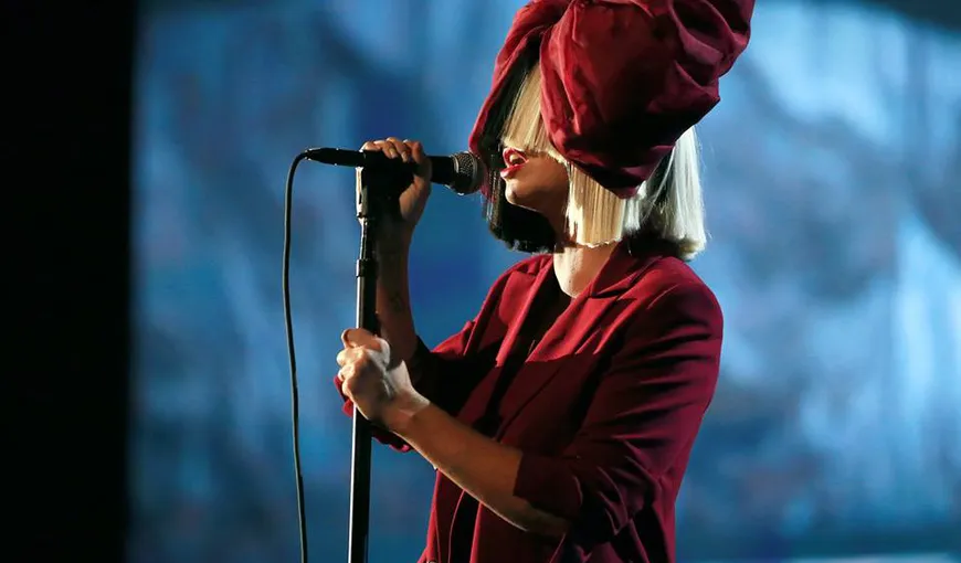 Sia lansează primul album de Crăciun din carieră