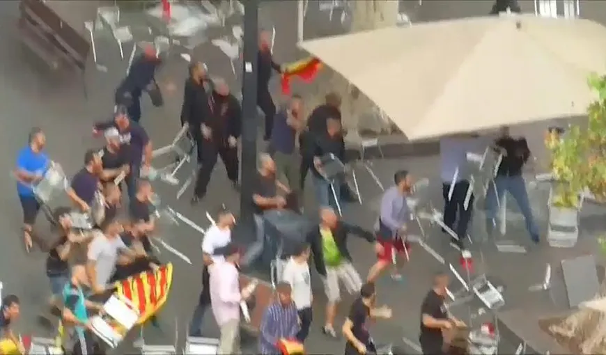 Bătaie la Barcelona, între separatişti şi unionişti. Imagini şocante din centrul oraşului VIDEO