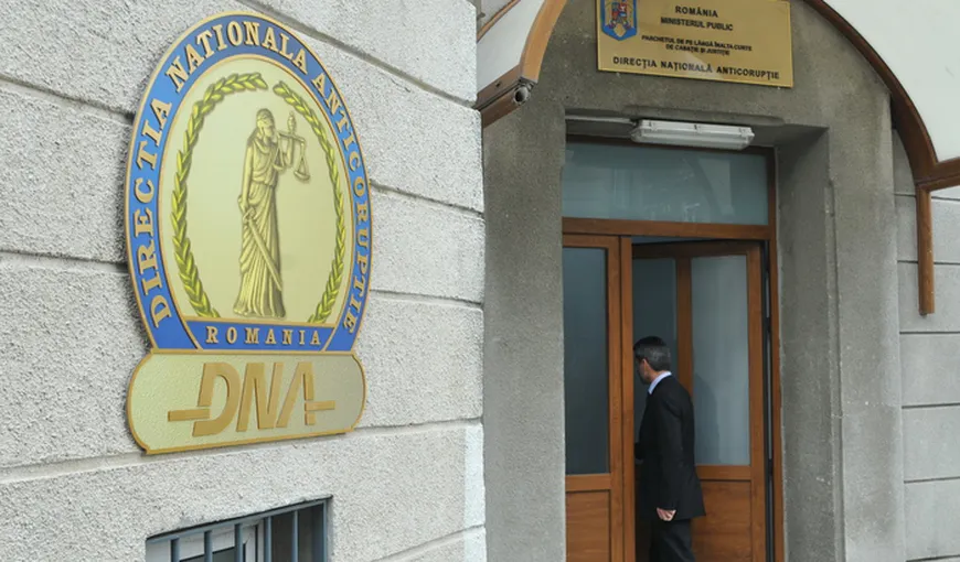 Şefa Direcţiei IT din ANAF, acuzată că a luat mită un milion de euro, plasată în arest la domiciliu