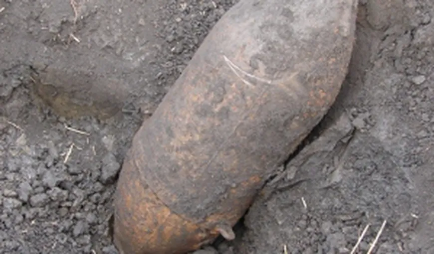 Două bombe cu napalm din Al Doilea Război Mondial, descoperite într-o zonă cu locuinţe din Galaţi