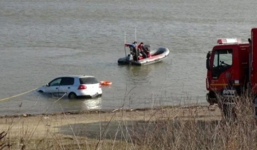Trupul bărbatului căzut cu maşina în Dunăre a fost găsit la aproape trei săptămâni de la accident, la 44 de kilometri distanţă