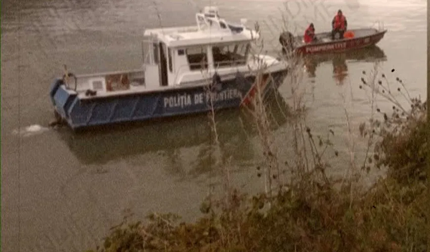 Cazul maşinii căzute în Dunăre: A fost găsit trupul tânărului de 22 ani. Tatăl familiei este încă de negăsit