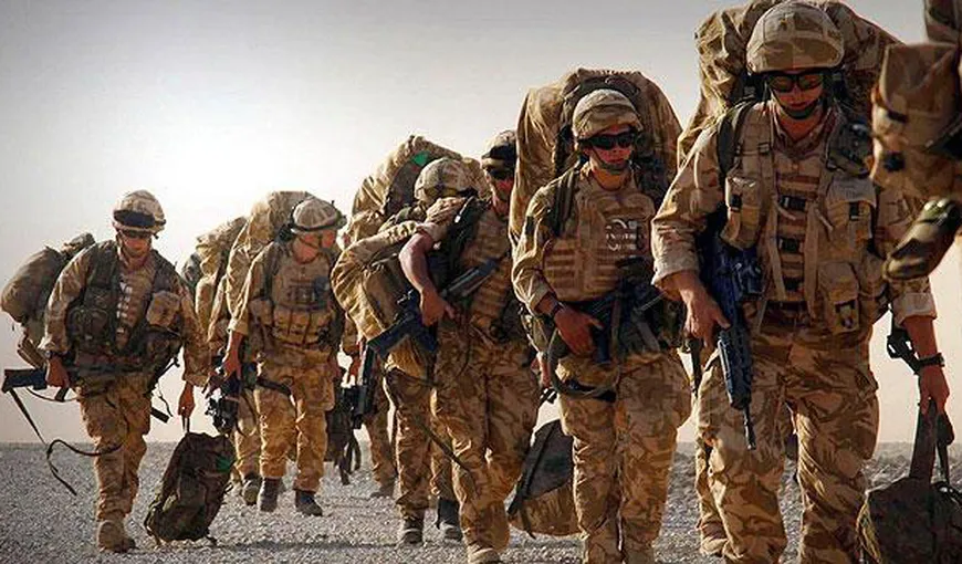 Washingtonul le cere ţărilor NATO să trimită suplimentar O MIE de soldaţi în Afganistan