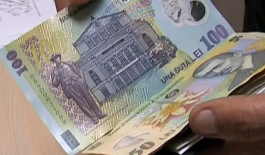Un tânăr din Timişoara a găsit o sacoşă plină cu bani, a predat o avere la poliţie