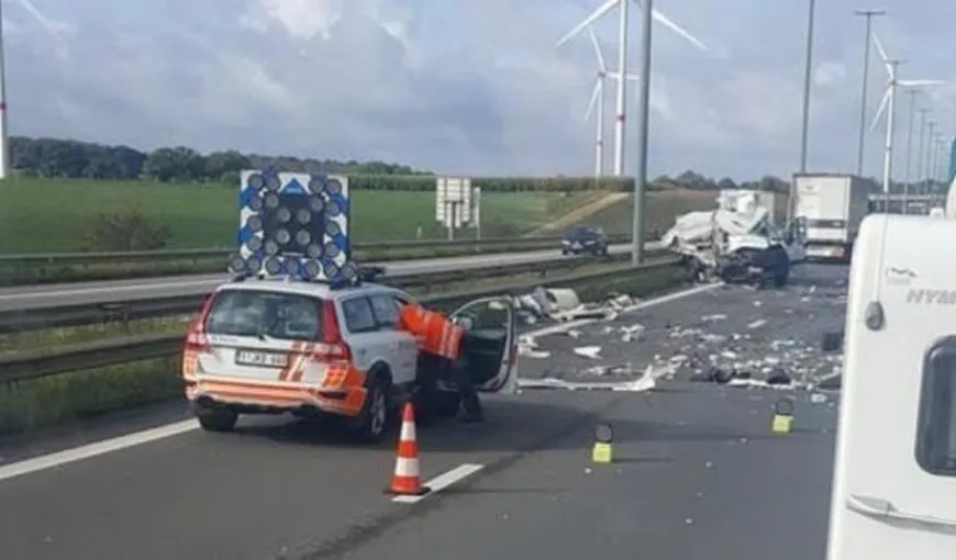 Opt români, RĂNIŢI într-un grav accident în Belgia. Trei sunt în STARE GRAVĂ