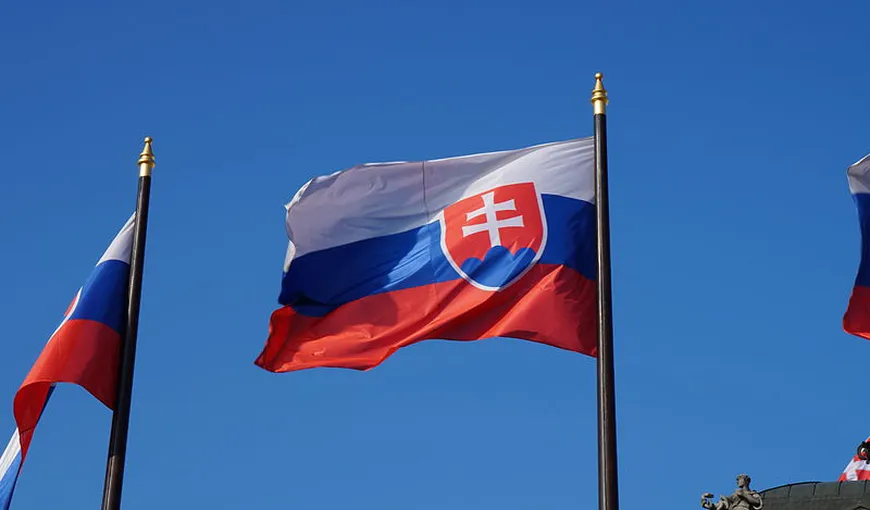 Doi foşti miniştri slovaci au fost condamnaţi la închisoare pentru fraudarea unei licitaţii